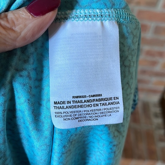 Nike Running Dri Fit Blue Pebbled Shirt - Picture 5 of 5